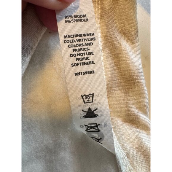 Glyder Lounge Long Sleeve Top Size Medium NWT Oatmilk White Leopard Yoga Fitness - Picture 7 of 12